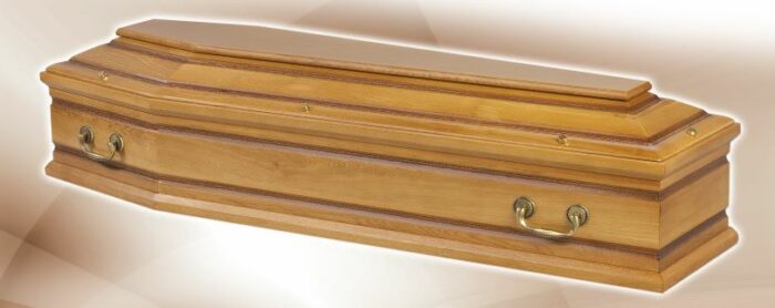 Photo de cercueil MAHINA en chêne avec poignée vieux bronze proposé par les pompes funèbres LOIC